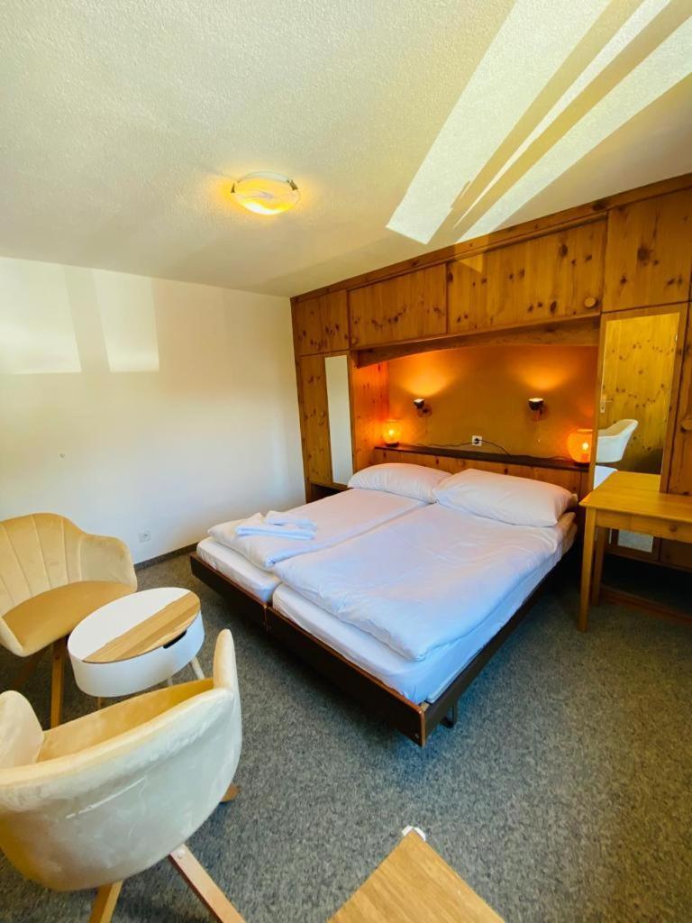 Hotel Old Jnn Klosters Eksteriør bilde