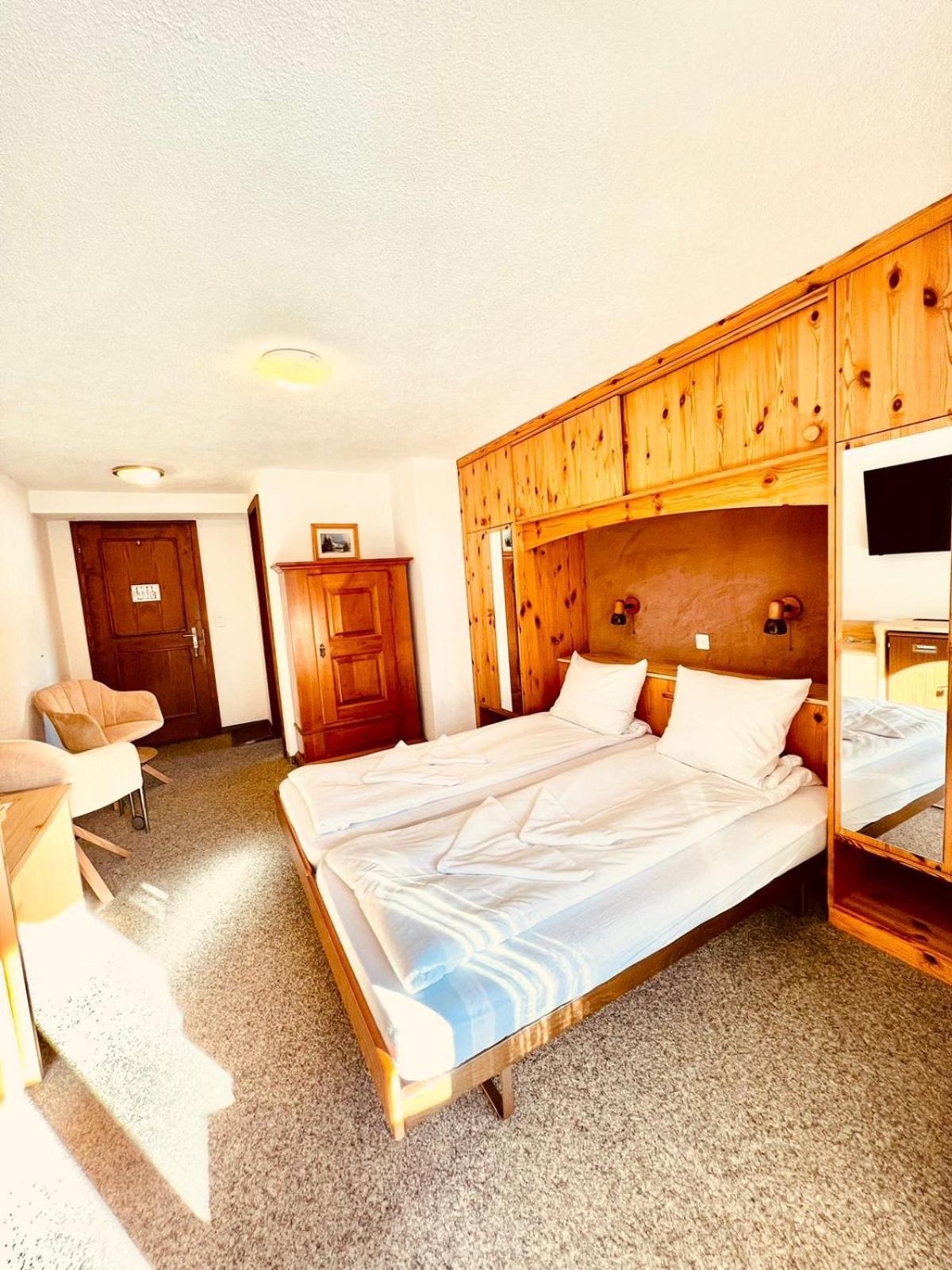 Hotel Old Jnn Klosters Eksteriør bilde